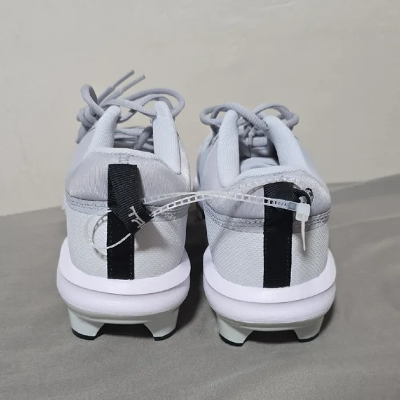 Nike Kids' White and Light Gray Sneakers - Picture 3 of 6